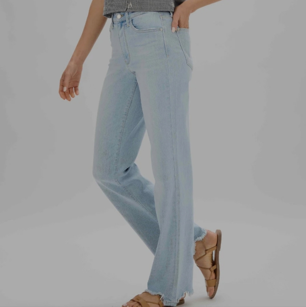 Judy Blue Jesse High Rise Destroyed Hem Straight Leg Curvy Denim Size 14W